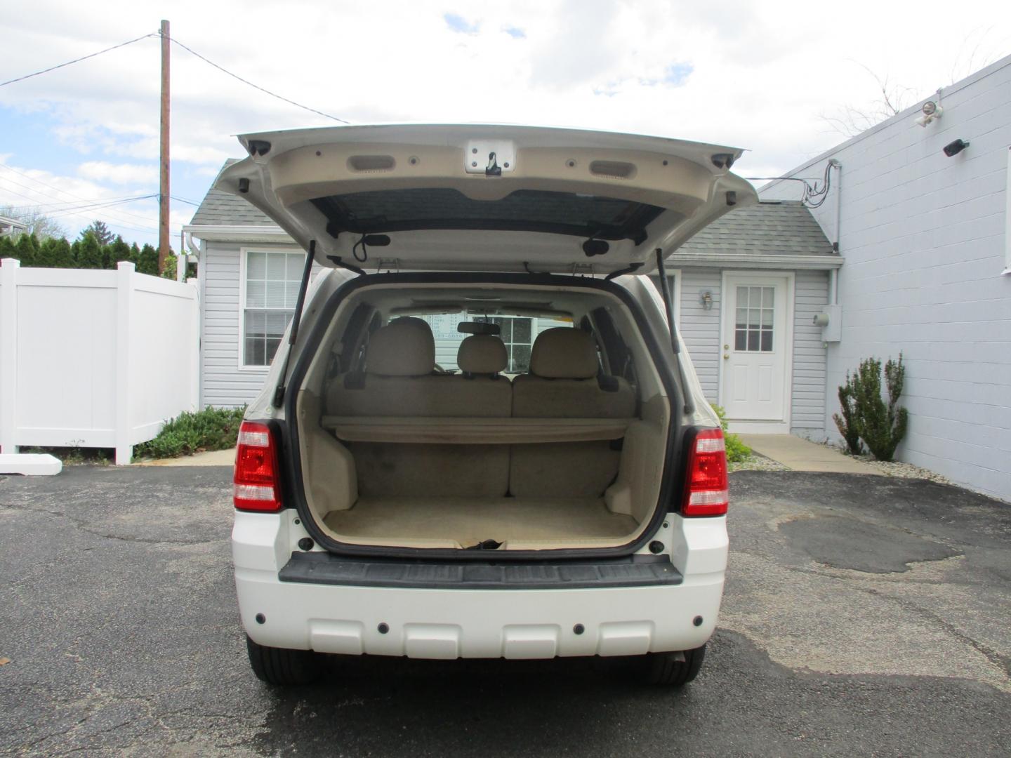 2012 WHITE Ford Escape (1FMCU9EG9CK) , AUTOMATIC transmission, located at 540a Delsea Drive, Sewell, NJ, 08080, (856) 589-6888, 39.752560, -75.111206 - Photo#26